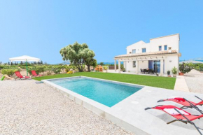 Villa Albaimar with swimming pool and garden